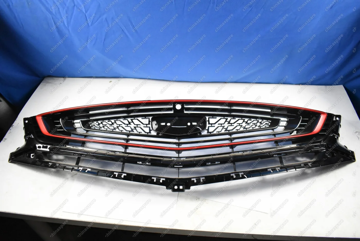 Решетка радиатора Geely Coolray