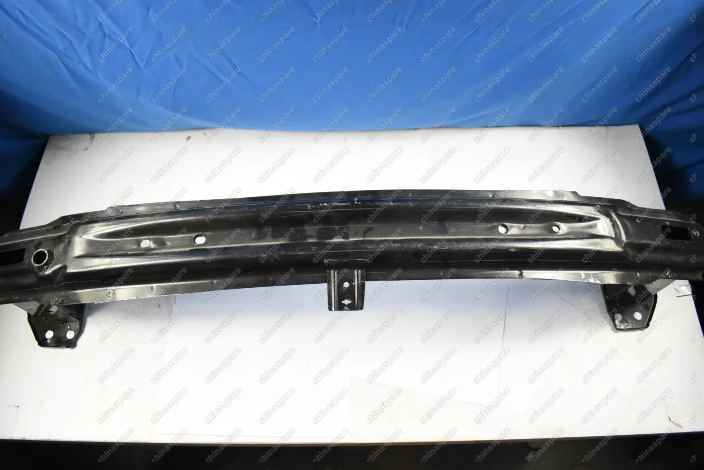 Усилитель бампера переднего Changan CS35