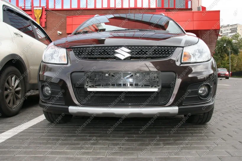 0151021215B Сетка на бампер внешняя для SUZUKI SX4 Classic 2010-2013, черн., 15 мм