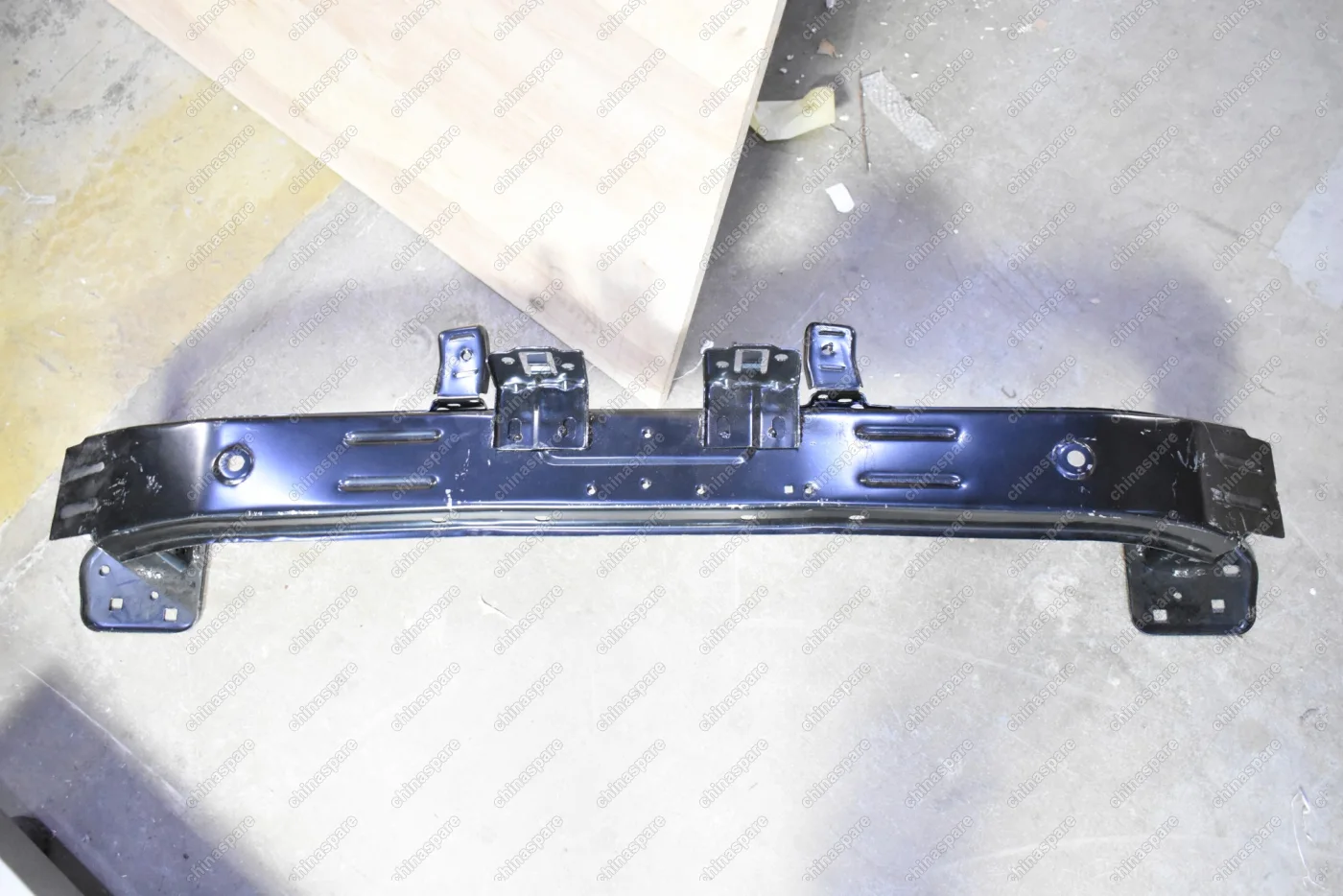 Усилитель бампера переднего Haval F7