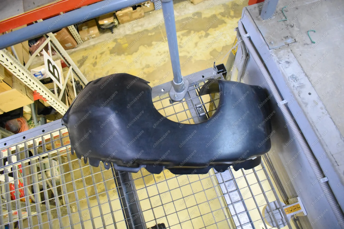 Локер передний правый Lifan Solano