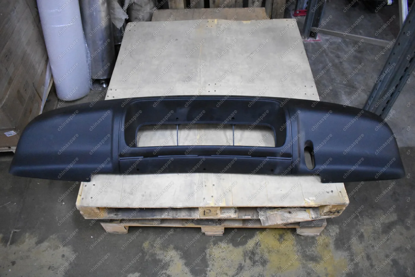 Бампер передний Suzuki Vitara (Sidekick 5-door) (1988-1996) (1996-1998) (уценка)