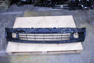 Решетка бампера центральная Renault Laguna III 2009-