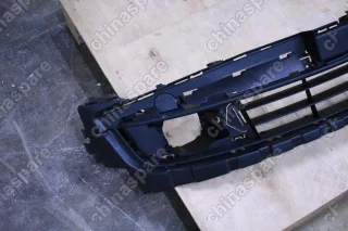 Решетка бампера центральная Renault Laguna III 2009-