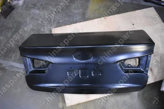 Крышка багажника (без отверстия под личинку) Kia Rio 2011- (уценка)