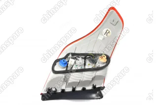 Фонарь задний правый FAW Besturn B50