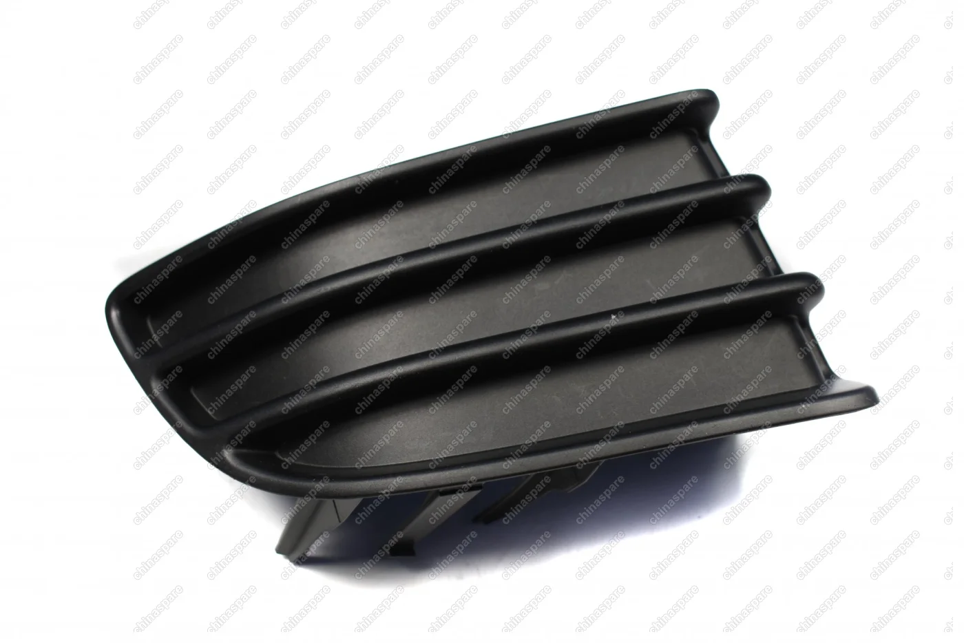 Заглушка в отверстие противотуманной фары правой Toyota Land Cruiser Prado 120