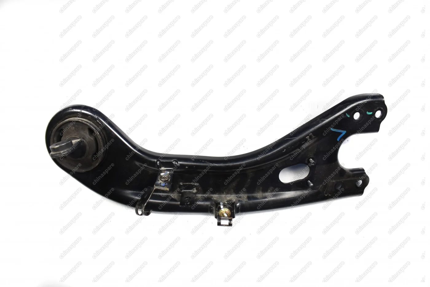 Рычаг задний продольный правый JAC S5