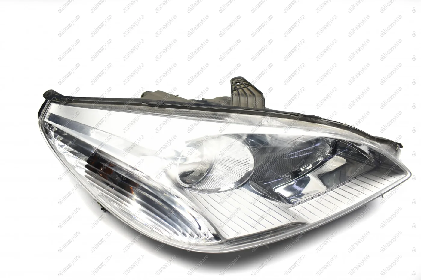 Фара головного света правая (с электрокорректором) Lifan Cebrium (уценка)