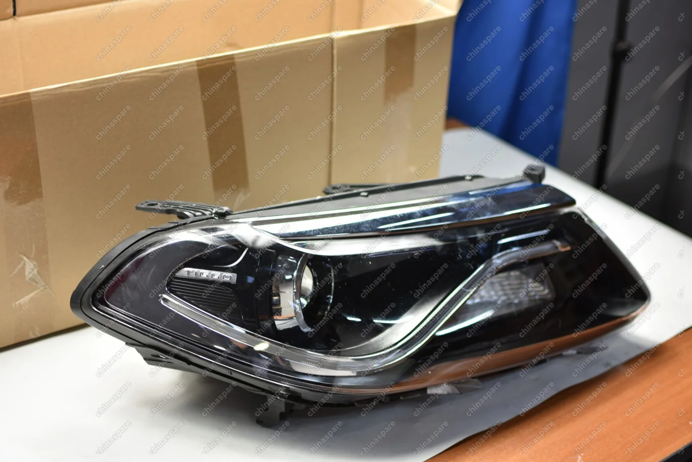 Фара головного света правая Chery Tiggo 5 FL (уценка)