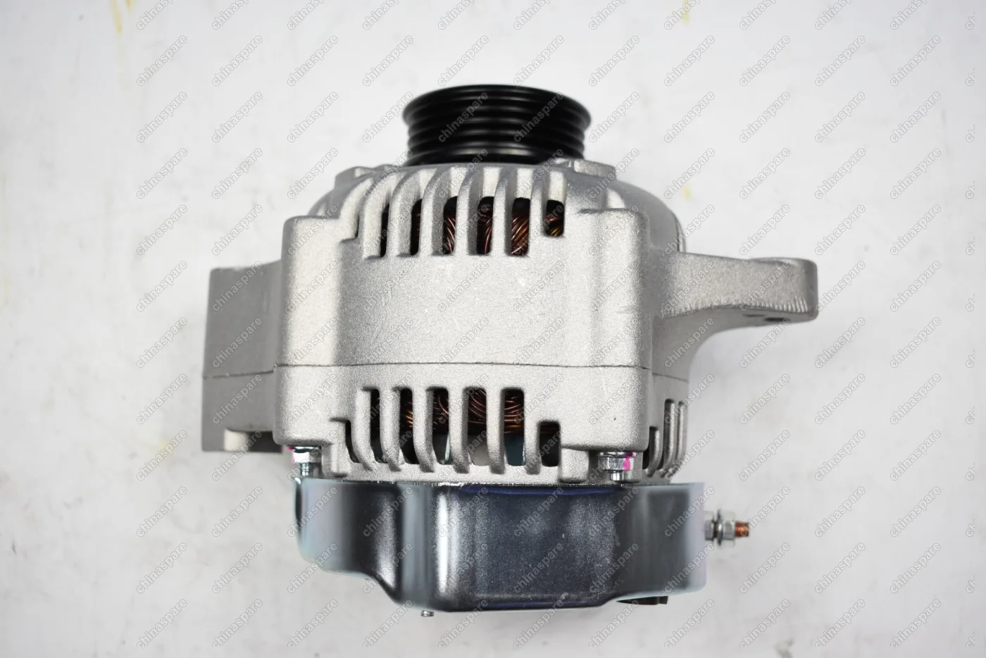 Генератор 70A Suzuki 1,3 M13A Jimny FJ 1998-