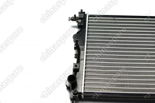 Радиатор охлаждения двигателя Chevrolet Cruze 1,6