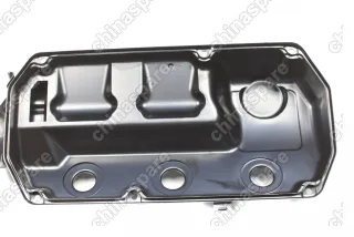 Крышка клапанная левая 6G74 6G72 Mitsubishi Pajero 3,0L