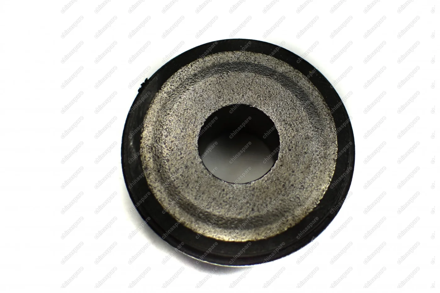 Сайлентблок заднего продольного рычага (наружный, малый) Geely Emgrand X7