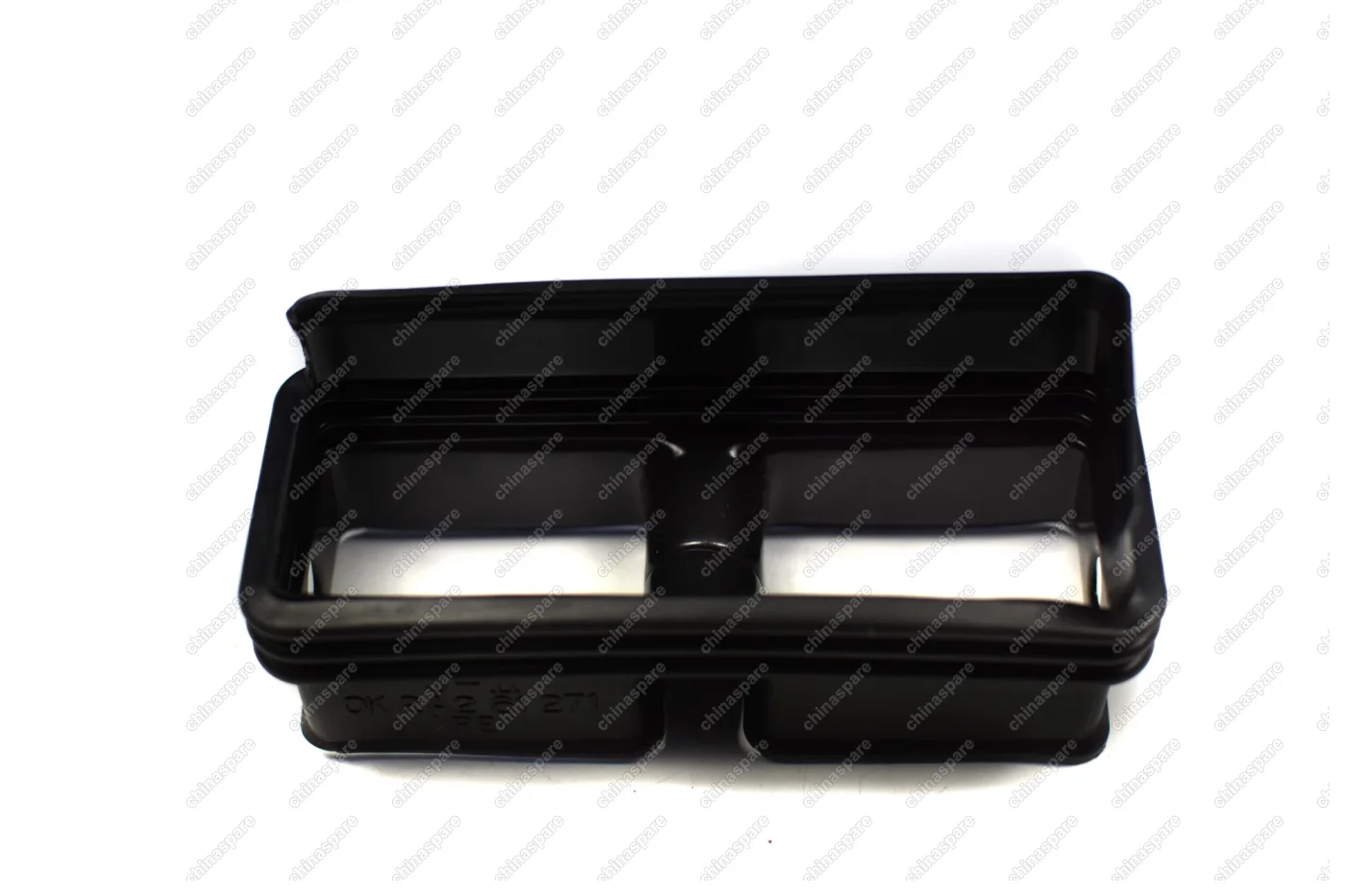 Воздуховод вентиляции салона центральный Kia Spectra 2001-2011