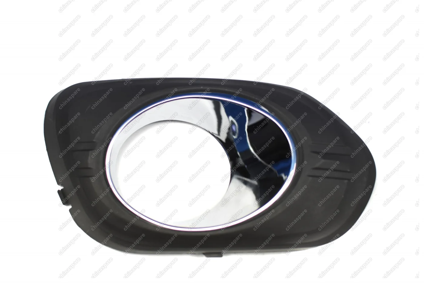 Рамка противотуманной фары правая Great Wall Hover H6