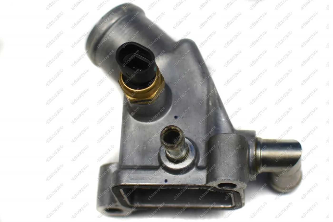 Штуцер ГБЦ отводящий с датчиком Luxgen 7