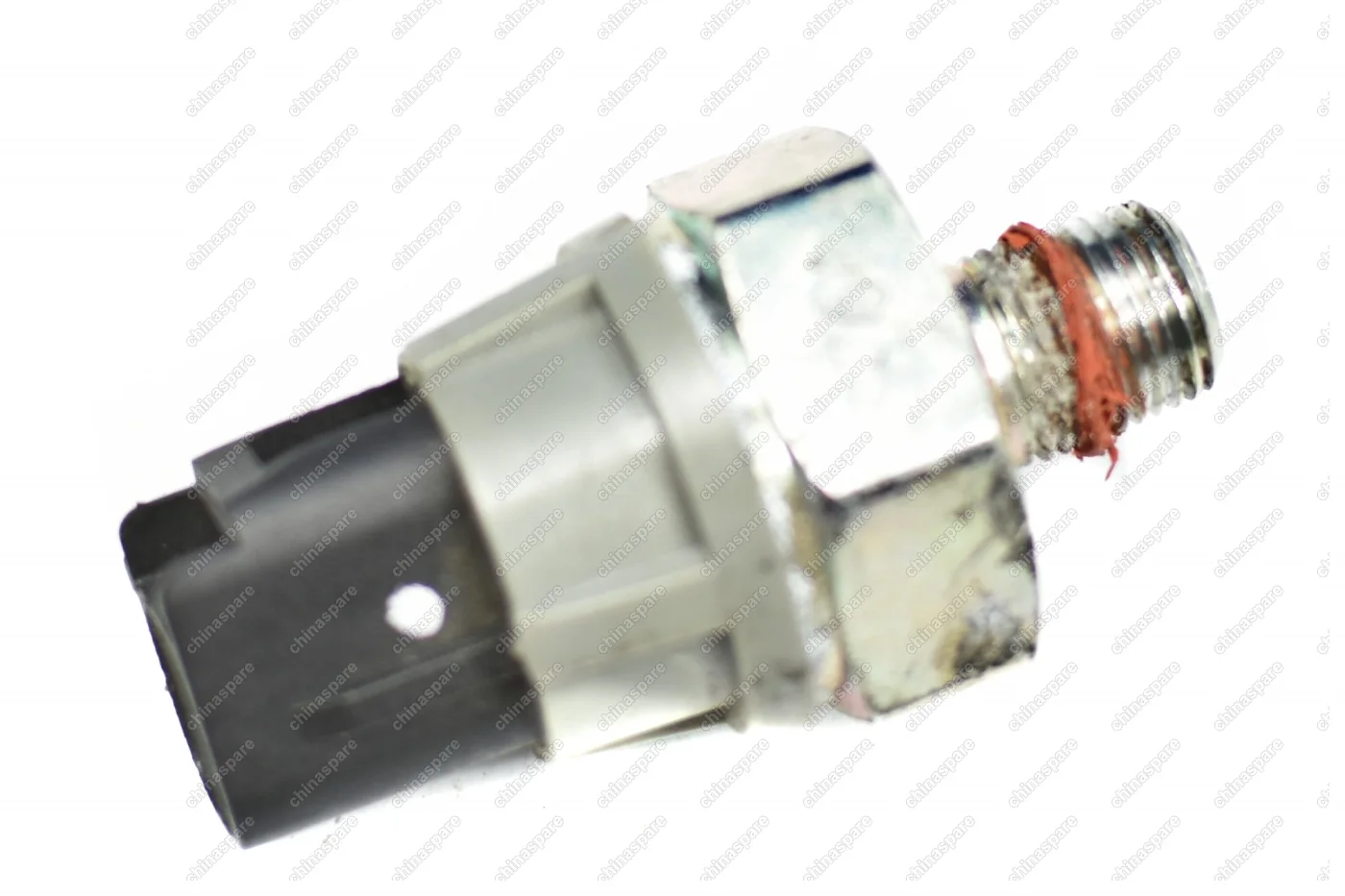 Датчик давления масла Luxgen 7