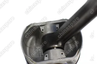 Поршень с шатуном, кольцами и вкладышами Luxgen 7