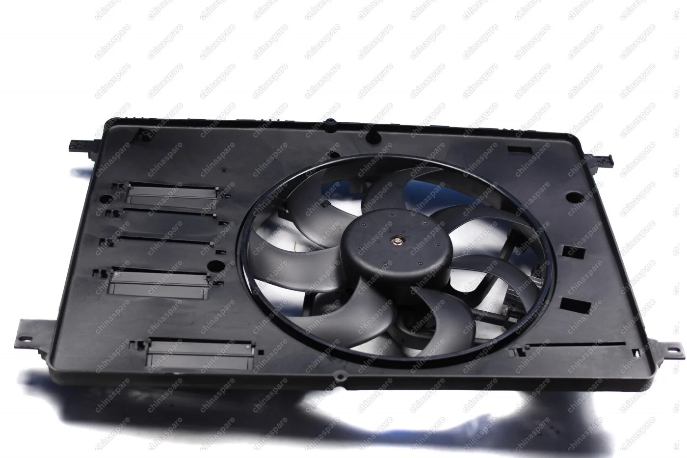 Электровентилятор охлаждения двигателя Land Rover Freelander II