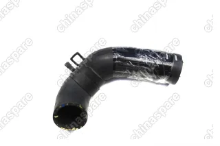 Патрубок верхний от радиатора до горловины JAC S5