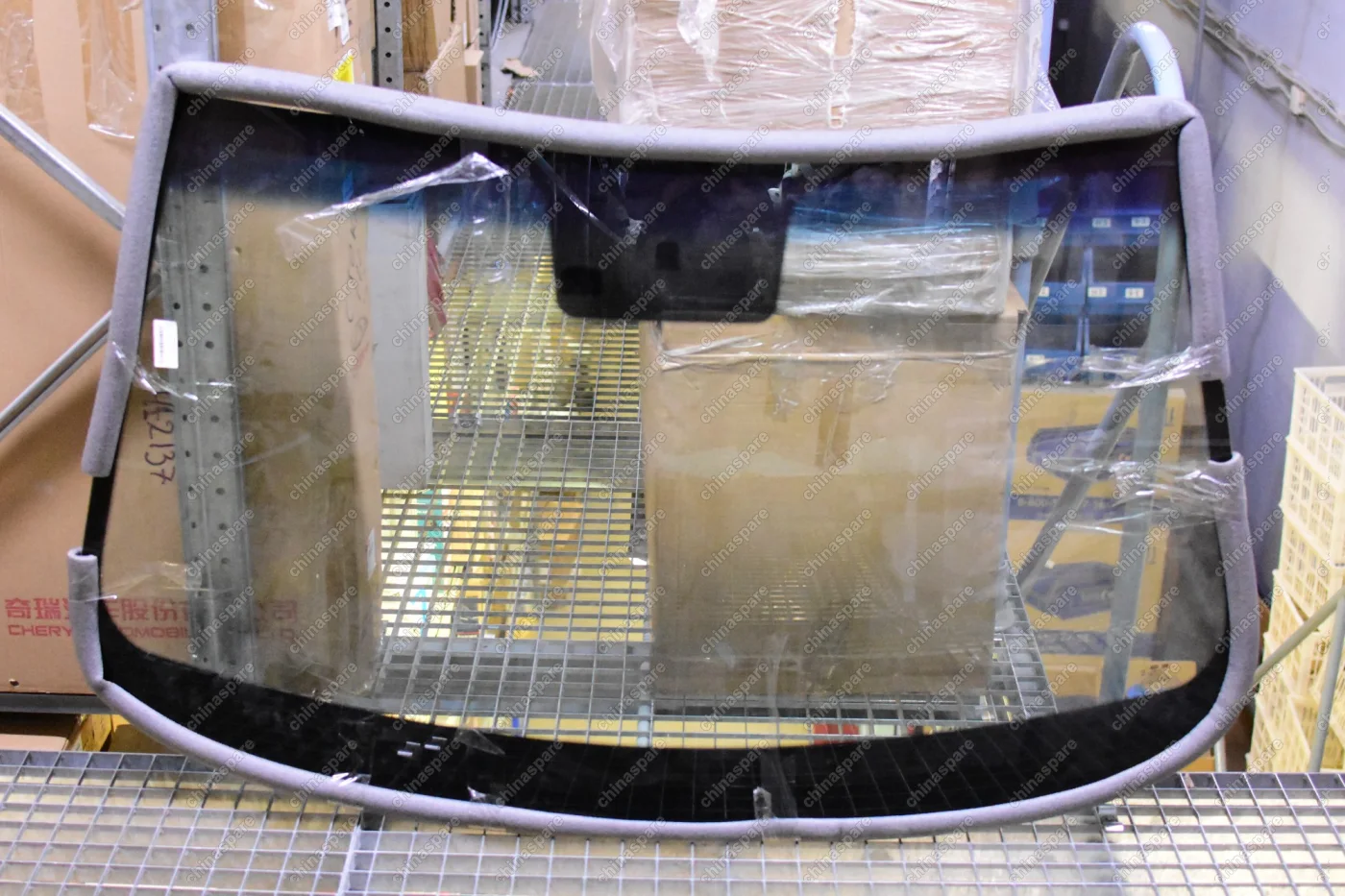 Стекло лобовое (обогрев щеток, датчик дождя) Kia Sorento 09-12 Б/У