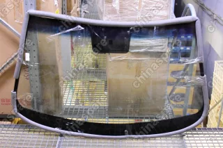 Стекло лобовое (обогрев щеток, датчик дождя) Kia Sorento 09-12 Б/У