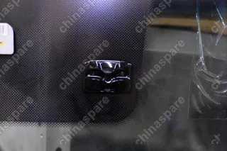 Стекло лобовое (обогрев щеток, датчик дождя) Kia Sorento 09-12 Б/У