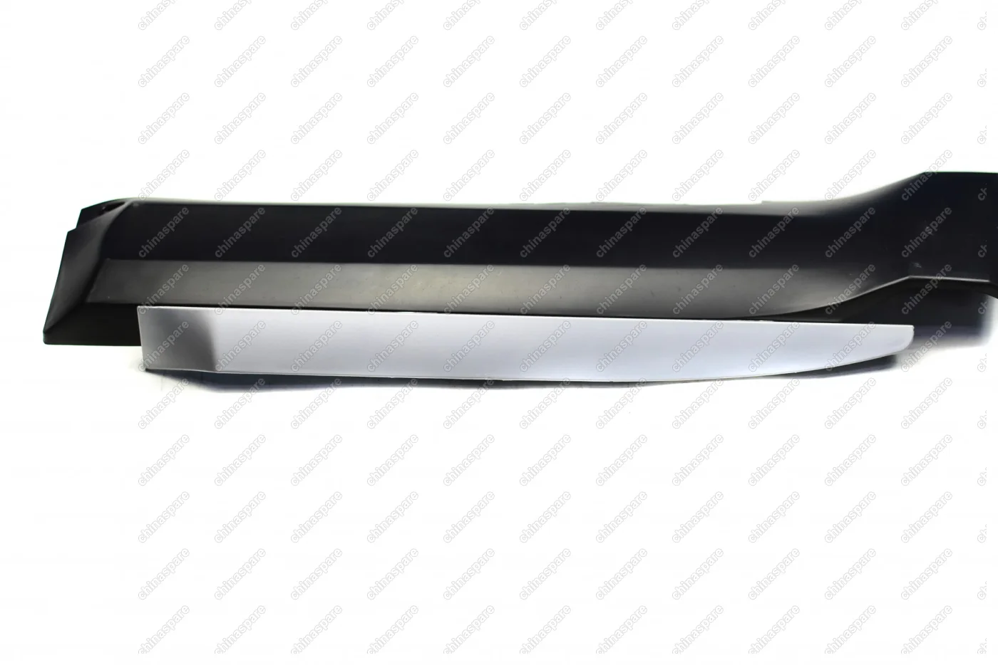 Накладка двери задней левой внешняя с молдингом Great Wall Hover H3