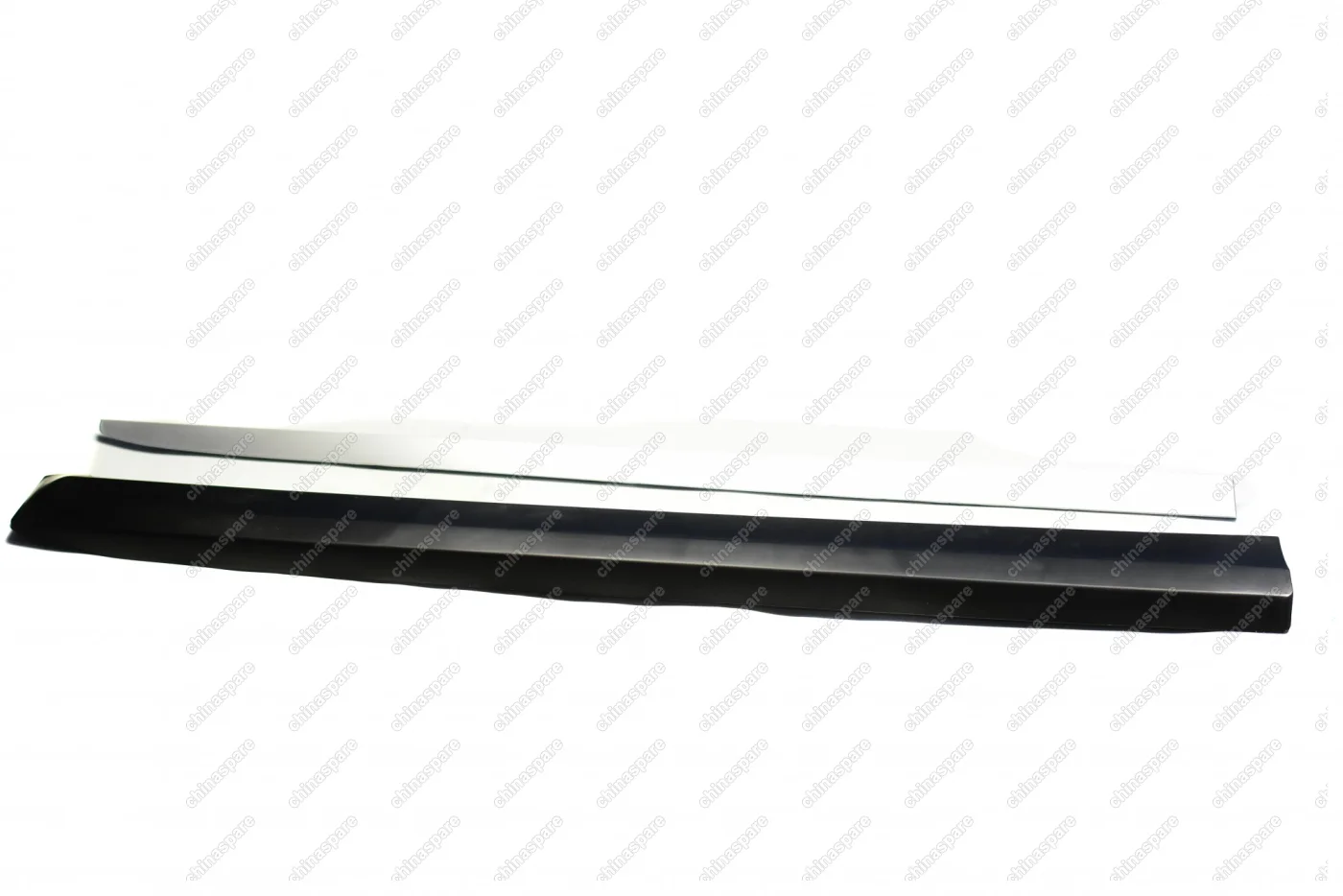 Накладка двери передней левой внешняя с молдингом Great Wall Hover H3