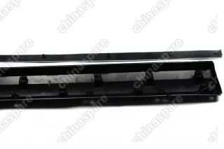 Накладка двери передней левой внешняя с молдингом Great Wall Hover H3