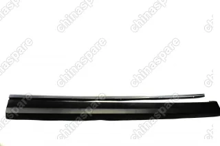 Накладка двери передней правой внешняя с молдингом Great Wall Hover H3