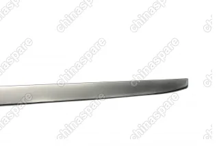 Накладка двери передней правой внешняя с молдингом Great Wall Hover H3