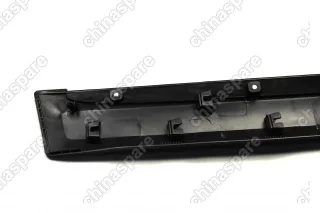 Накладка двери передней правой внешняя с молдингом Great Wall Hover H3