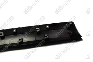 Накладка двери передней правой внешняя с молдингом Great Wall Hover H3