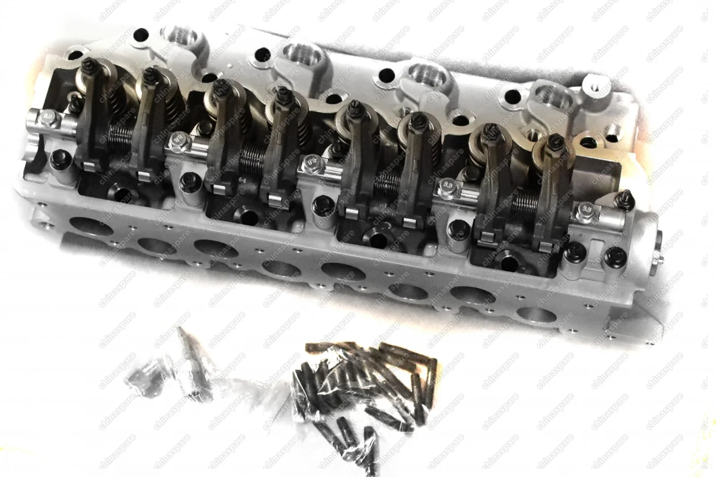 Головка блока цилиндров в сборе MMC 4D56 Mitsubishi Delica III-IV, L200 III-IV, Pajero Sport I-II