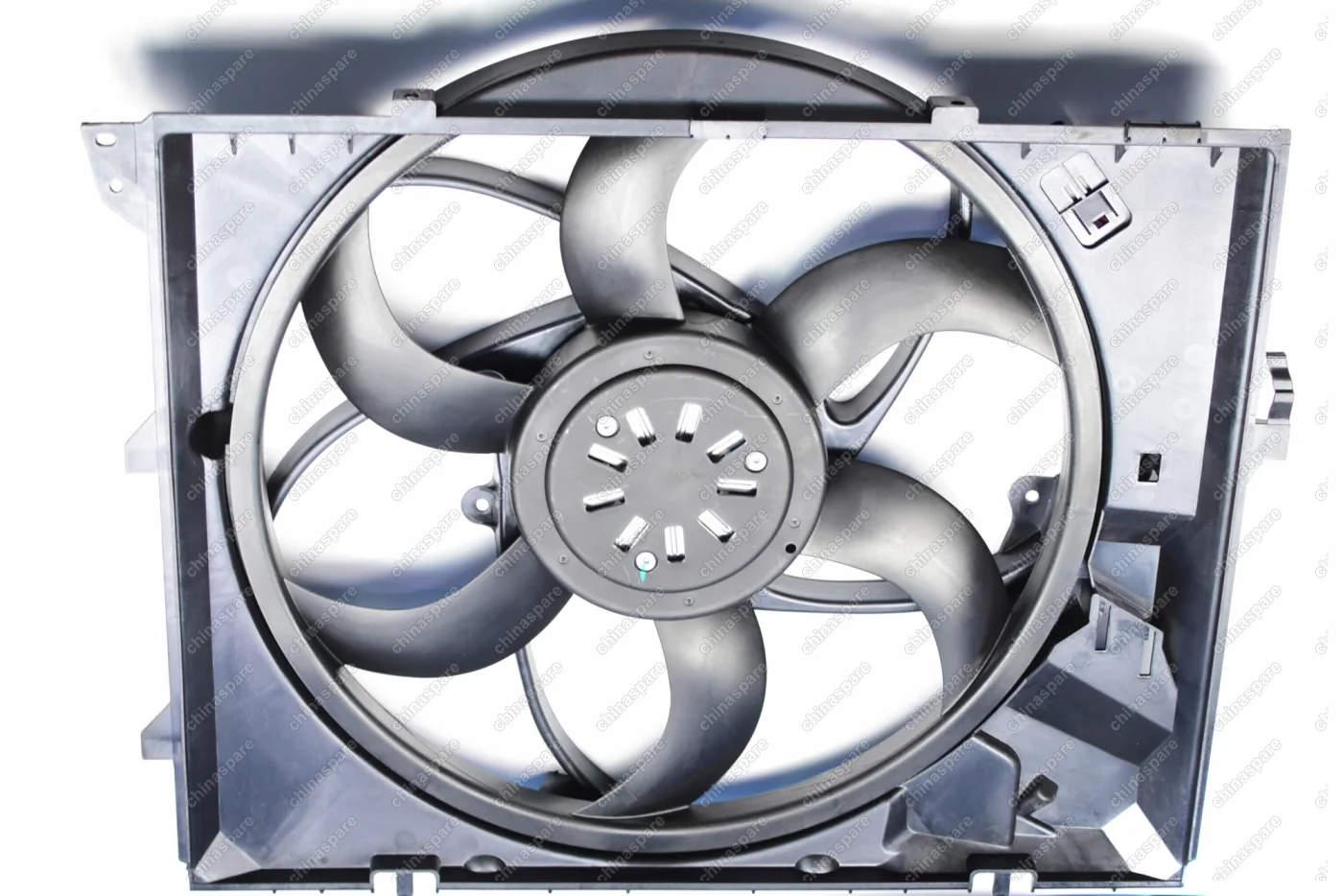 Вентилятор охлаждения BMW 3 E90/E91, BMW 1 E81 (с кожухом)