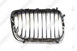 Решётка радиатора левая (хром) BMW 3 E36