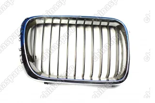 Решетка радиатора правая (хром) BMW 3 E36