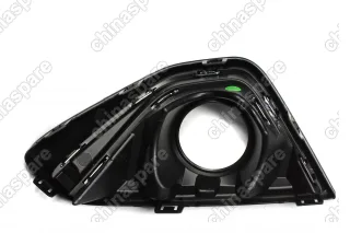 Накладка ПТФ правая Haval F7x