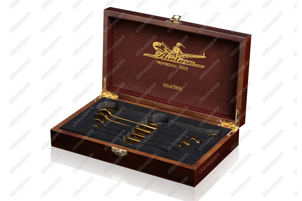 AT-6-37 Набор ключей комбинированных в дер. коробке 6 предметов (8,10,12,13,14,17мм)