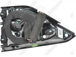 Фонарь задний левый внутренний (в крышку) Geely Coolray