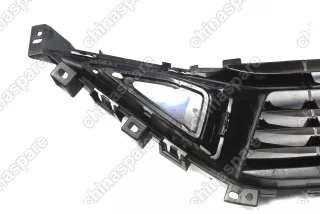 Решетка радиатора нижняя в бампер Geely Coolray