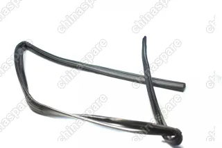 Уплотнитель двери передней левой Derways