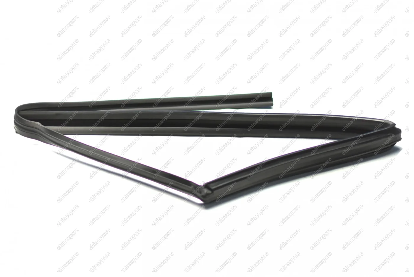 Уплотнитель двери задней левой Derways