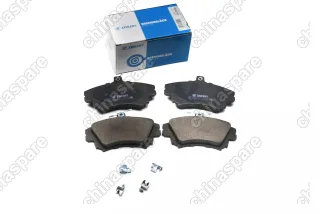 Колодки тормозные дисковые передние Mitsubishi Carisma 97-, Volvo S40 96-, V40 97-