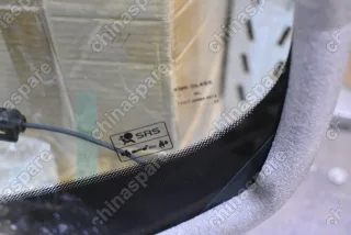 Стекло лобовое Volvo XC60 рестайлинг 5D SUV 2013-2017 (датчик дождя и света)