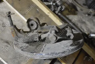 Кулак поворотный задний левый (со ступицей и пыльником) Opel Insignia 4WD