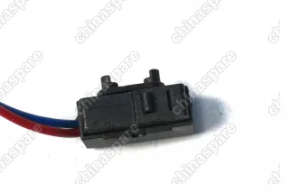 Микропереключатель замка дверей левый VAG