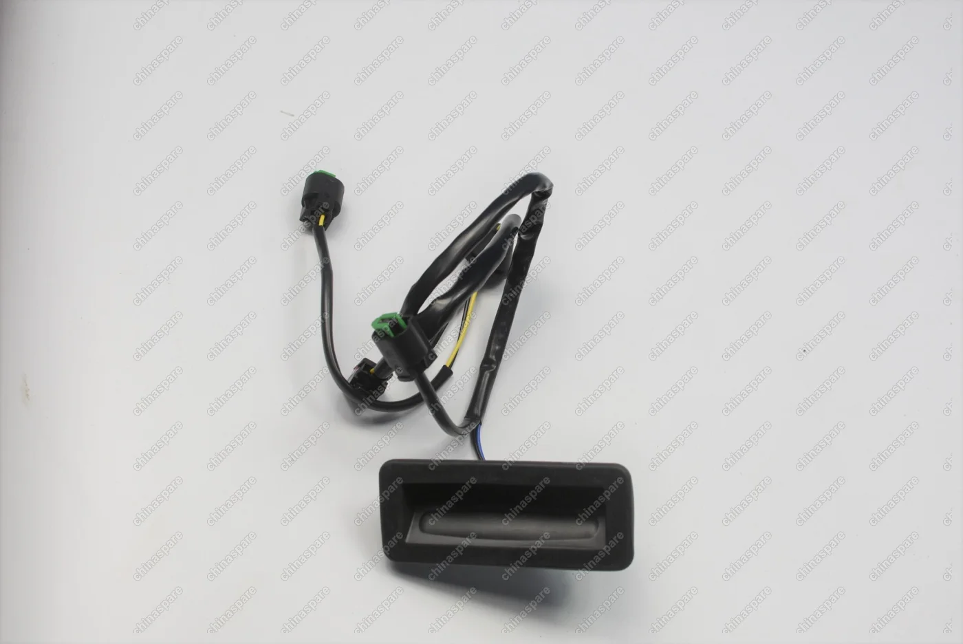 LR020997 Кнопка открывания багажной двери Freelander